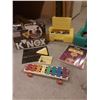 Image 3 : 2 K'nex boxes, vintage Change-a-tune piano, vintage Fisher Price Pull-a-Tune
