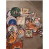 Image 4 : Asst holiday napkins, plastic dishes, plastic cups and saucers