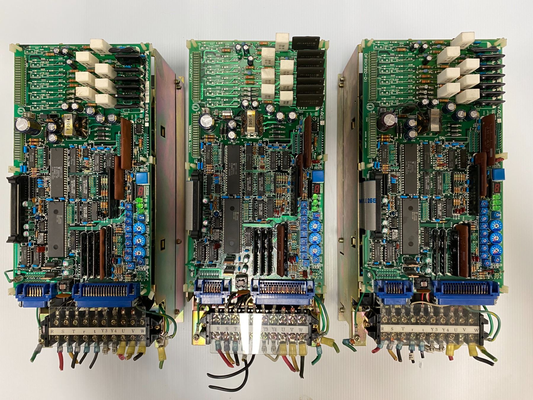 Hurco Controller (3) Hurco # CACR-SR 10BB1BF-H Servo Controllers