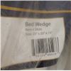 Image 4 : Bed Wedge 23" x 23" x 10"