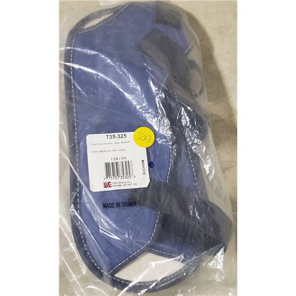 Cast Boot Rocker Blue Medium