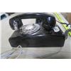 Image 6 : 3 Vintage Rotary Phones