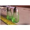 Image 3 : Green Depression Glass Salt and Pepper Shakers