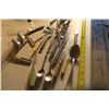 Image 2 : Lot of Kitchen Utensils