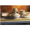 Image 2 : Crown Empire 8 Place Dish Set