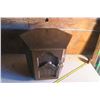 Image 2 : Hexagonal End Table 19.5" Wide