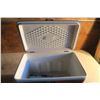 Image 5 : Vintage Coleman Cooler 11 X 18 X 13.5