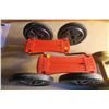 Image 2 : Skat Skoota & 2 5LB Hand Weights