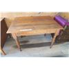 Image 1 : Antique Wood Table W/ Drawer 29 X 41.5 X 30