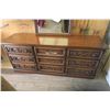 Image 2 : 9 Drawer Dresser 19 X 29.5 X 70 w/ Mirror