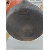 Image 3 : CAST IRON FRY PAN 13 3/8" + ELECTRIC KETTLE