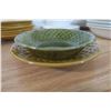 Image 8 : 8 Place Gold Medallion Dish Set