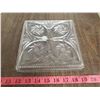 Image 2 : 1925 BOHEMIAN LEAD CRYSTAL ETCHED PLATTER 8" SQ