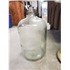 Image 2 : GLASS CARBOY