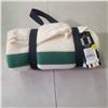 Image 2 : NWT Hudson's Bay Throw 70"x50"