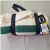 Image 4 : NWT Hudson's Bay Throw 70"x50"