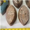 Image 2 : 5 antique irons