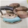 Image 5 : 5 antique irons