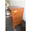 Image 2 : Antique 3 Drawer Dresser Missing 1 Drawer 34 X 18 X 34.5