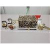 Image 1 : Leopard box with many treasures