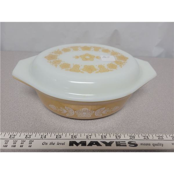 Pyrex casserole
