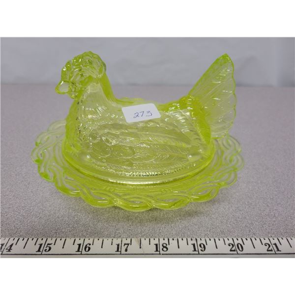 Hen on nest Vaseline glass