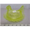 Image 1 : Hen on nest Vaseline glass