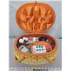 Image 2 : Sewing basket