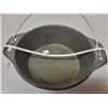 Image 2 : Cast Iron pot 2 quart