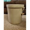Image 2 : Sunburst # 5 crock w/ handles  * MINT CONDITION, NO CHIPS OR CRACKS* - Alberta, Canada