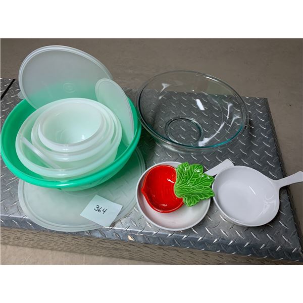 Assorted Tupperware and Corningware with Lids