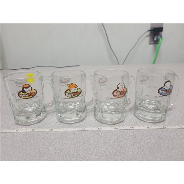 Set of 4 mini A&W mugs - Mama, Papa, Teen & Baby