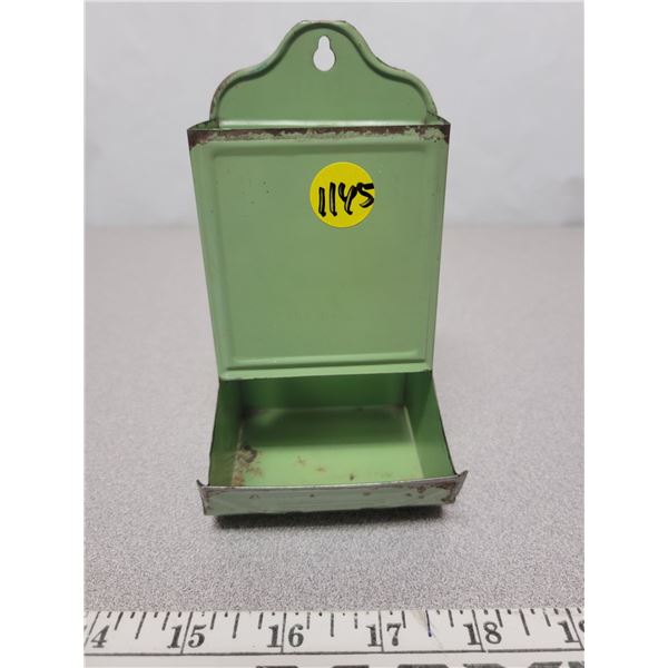 Tin matches wall mount holder
