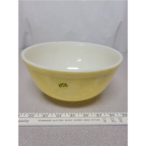 Yellow Pyrex bowl