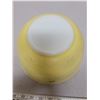 Image 5 : Yellow Pyrex bowl