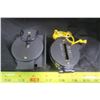 Image 1 : 2 Compasses