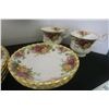 Image 3 : (20) piece set of old country roses Royal Albert dishes 4 piece place settings 1962 stamp!