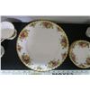 Image 6 : (20) piece set of old country roses Royal Albert dishes 4 piece place settings 1962 stamp!