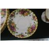 Image 7 : (20) piece set of old country roses Royal Albert dishes 4 piece place settings 1962 stamp!