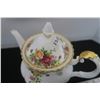 Image 5 : Beautiful Royal Albert Old Country Roses Large Teapot Stamped 1962
