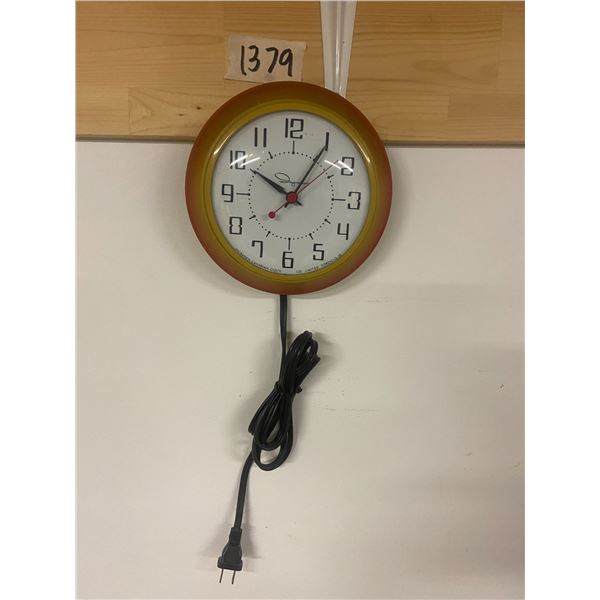 Art Deco Electric Clock Ingraham, Working &" Across
