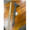 Image 1 : Vintage 18" Pipe Wrench - Green Field - Unique Design 10" x 7"