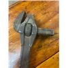 Image 2 : Vintage 18" Pipe Wrench - Green Field - Unique Design 10" x 7"