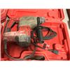 Image 2 : MILWAUKEE AVS HEAVY DUTY ELECTRIC 1" ROTARY HAMMER DRILL WITH HANDLE IN HARD CASE