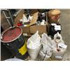 Image 2 : PALLET OF ASSORTED COMMERCIAL CHEMICALS, OILS & SODA