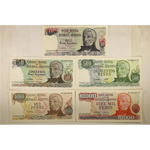 5 PIECES OF CRISP UNC ARGENTINA CURRENCY