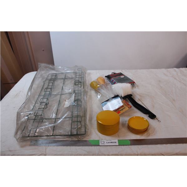 Misc. Items; Turkey basters, Garden tool holder, coasters