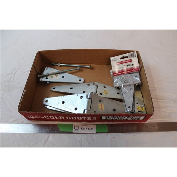 Various sized Hinges