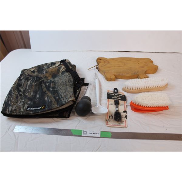 misc. Items; wooden pig, cleaning brushes, turkey baster