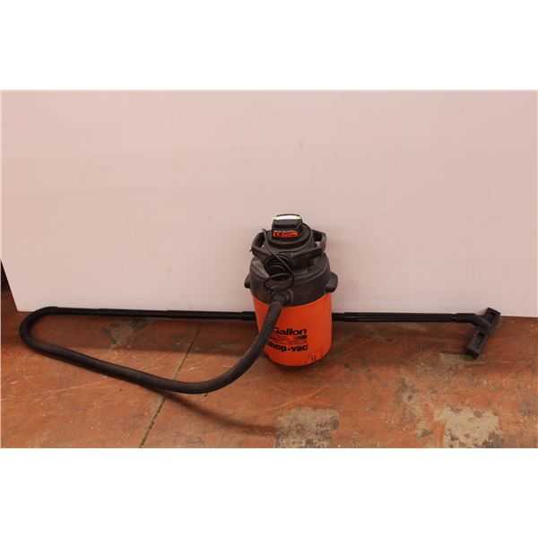 *1.5 peak wet/dry shop vac (working) (missing wheels)